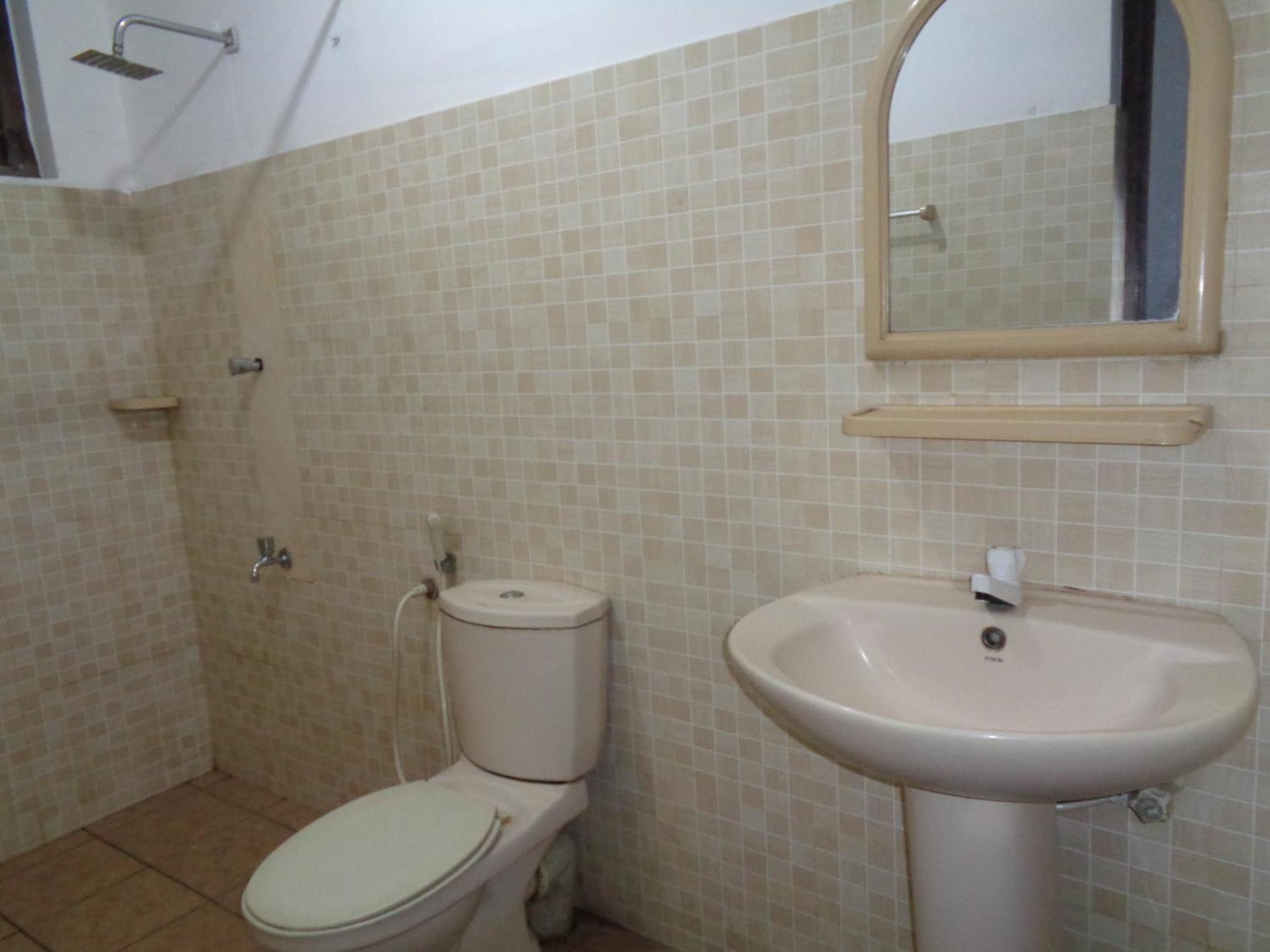 וולאוויה Saranga Holiday Inn מראה חיצוני תמונה